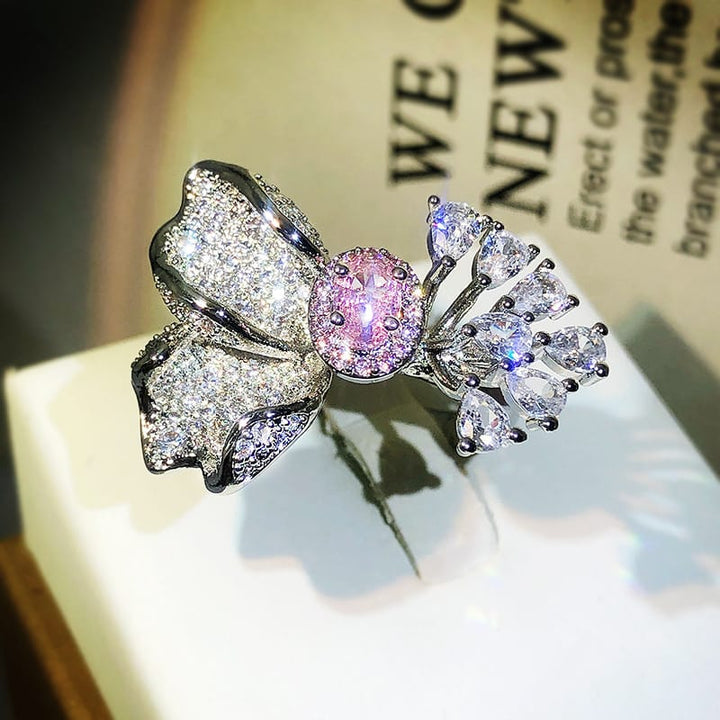 Bague Éclatante en Pétales de Fleurs
