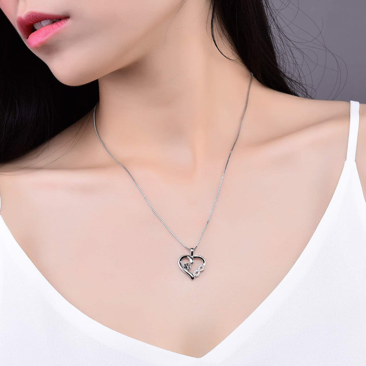 Collier Patte et Cœur avec Pendentif Infini