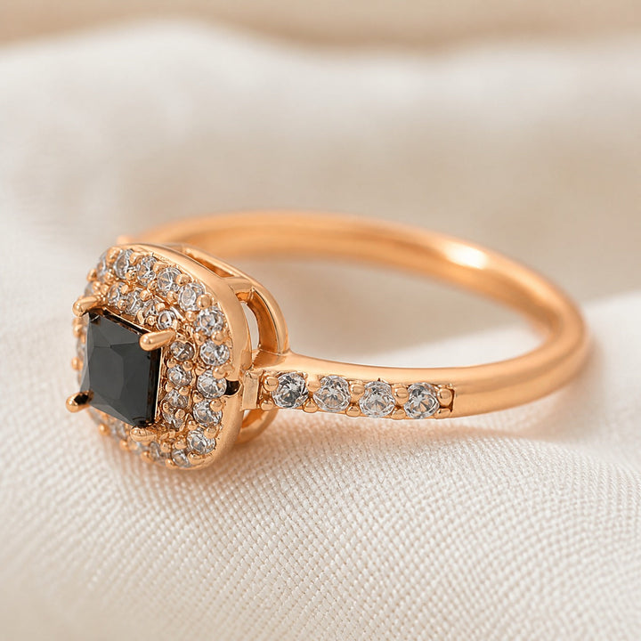 Bague en or avec onyx noir carré