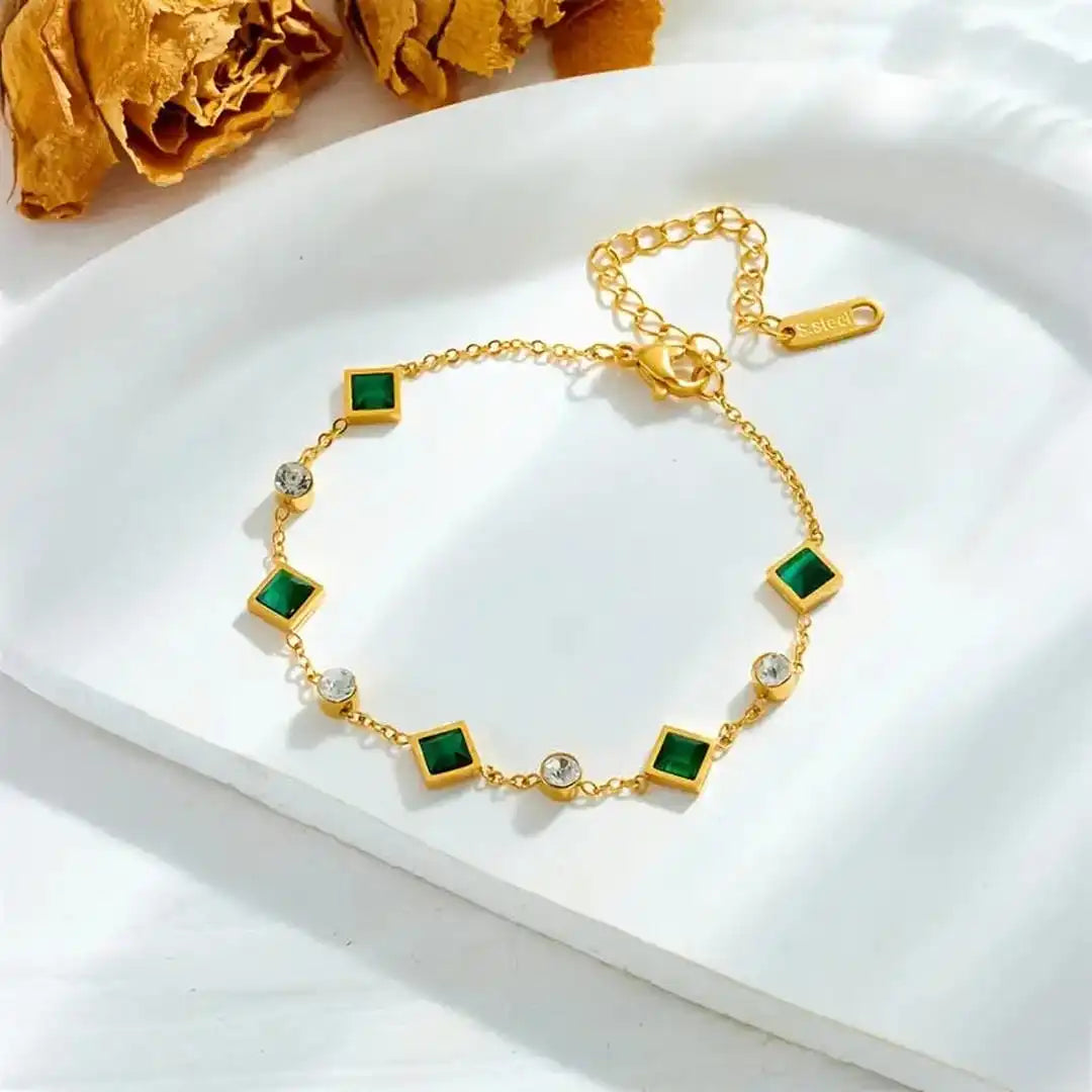 Bracelet Élégant en Émeraude avec Stations Carrées