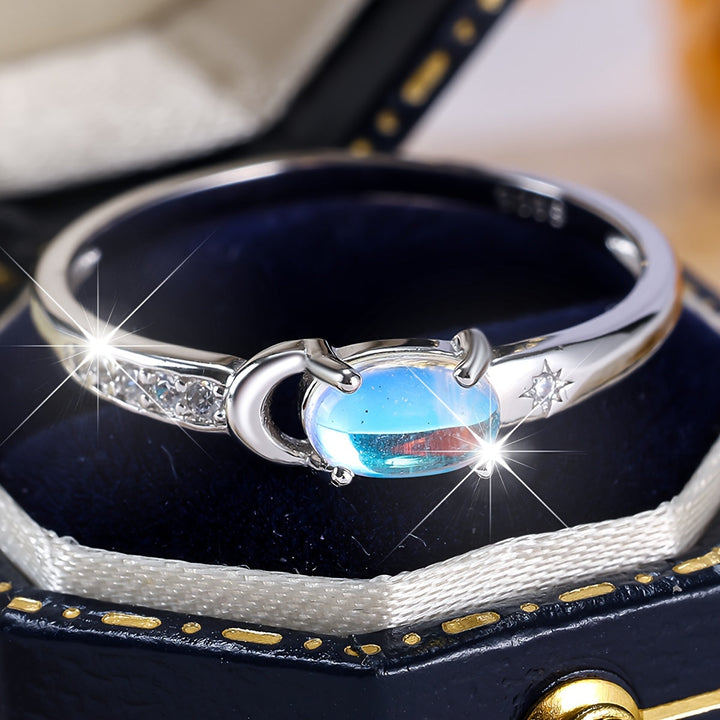 Bague en argent en forme de croissant avec pierre de lune
