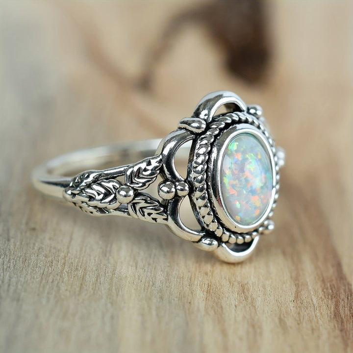 Bague Élégante en Opale Feuille