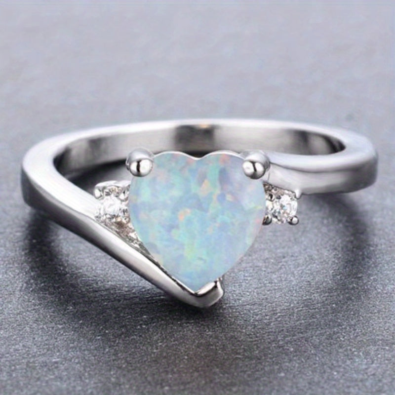 Bague Élégante en Pierre de Lune Argentée