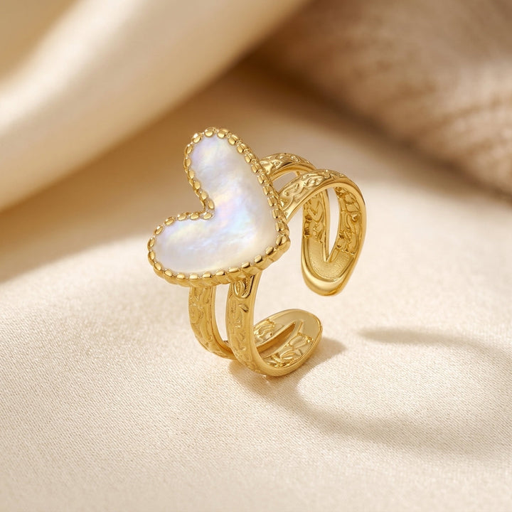Gold Heart Pattern Ring