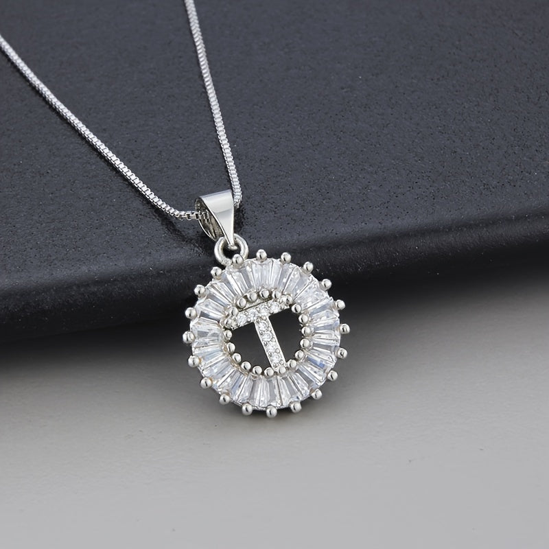 Collier en zirconium avec lettre initiale en or blanc