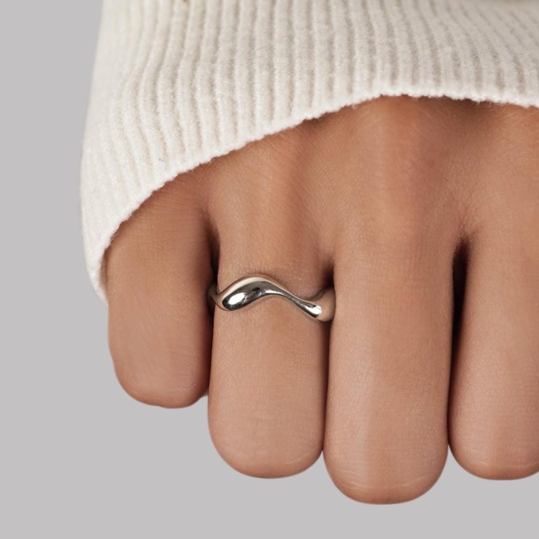 Bague Minimaliste Ajustable Vagues