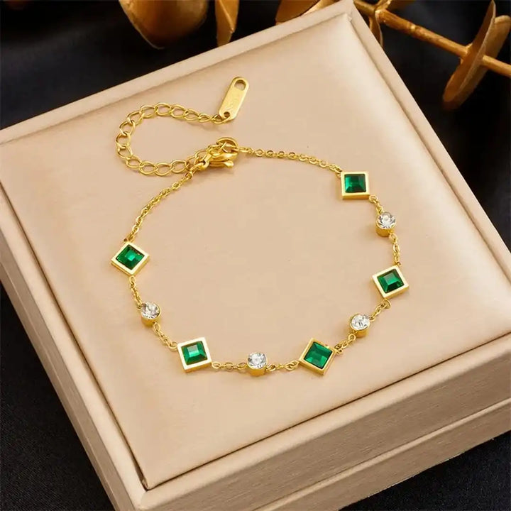 Bracelet Élégant en Émeraude avec Stations Carrées