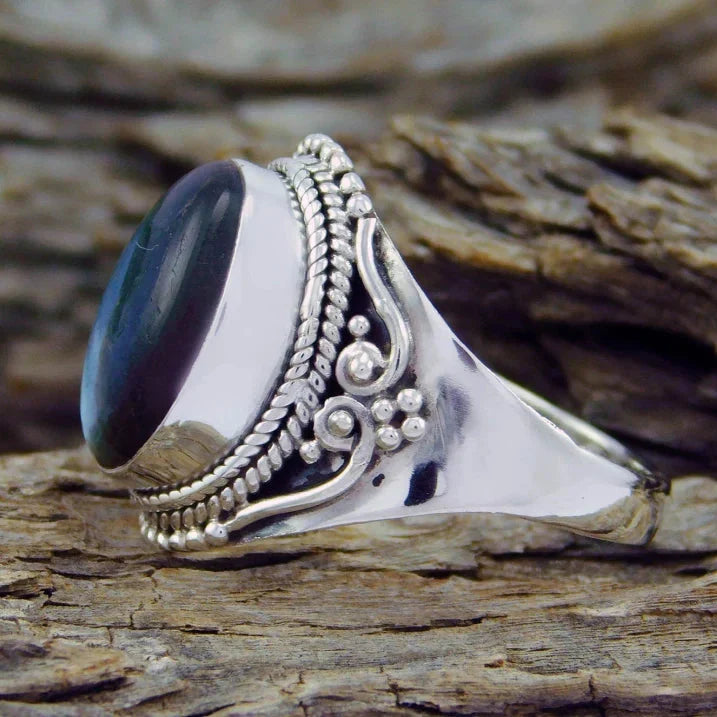 Bague en argent avec Labradorite ovale Emily