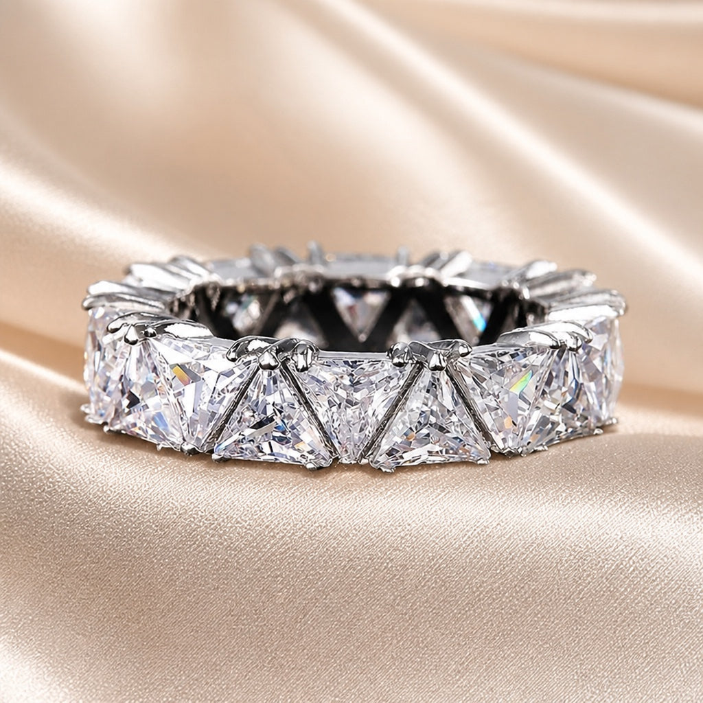 Bague Triangulaire en Zirconium Plaqué Or Blanc