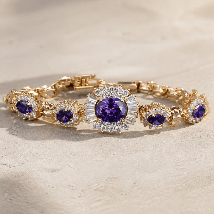 Bracelet en or avec un charm en améthyste