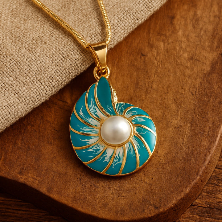 Collier en Coquillage Bleu et Perles
