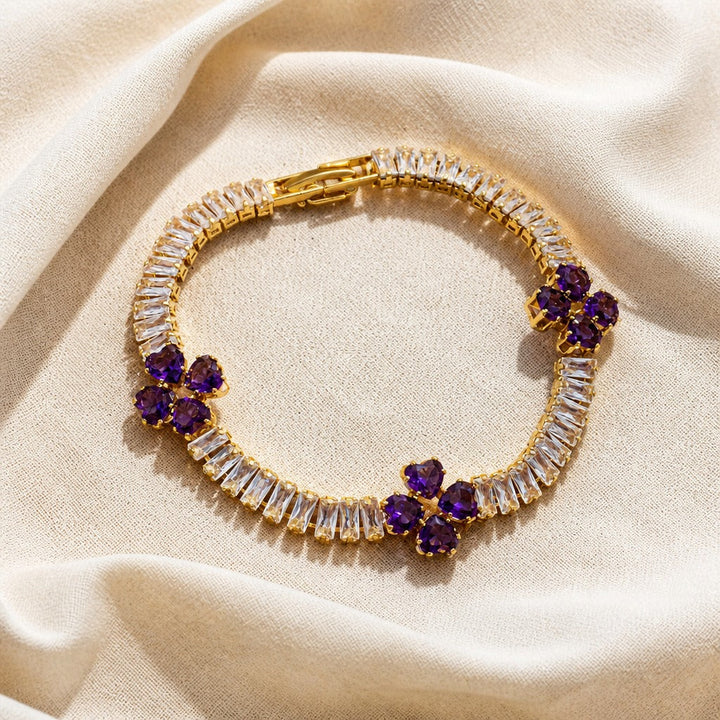 Bracelet en or avec améthyste en forme de trèfle