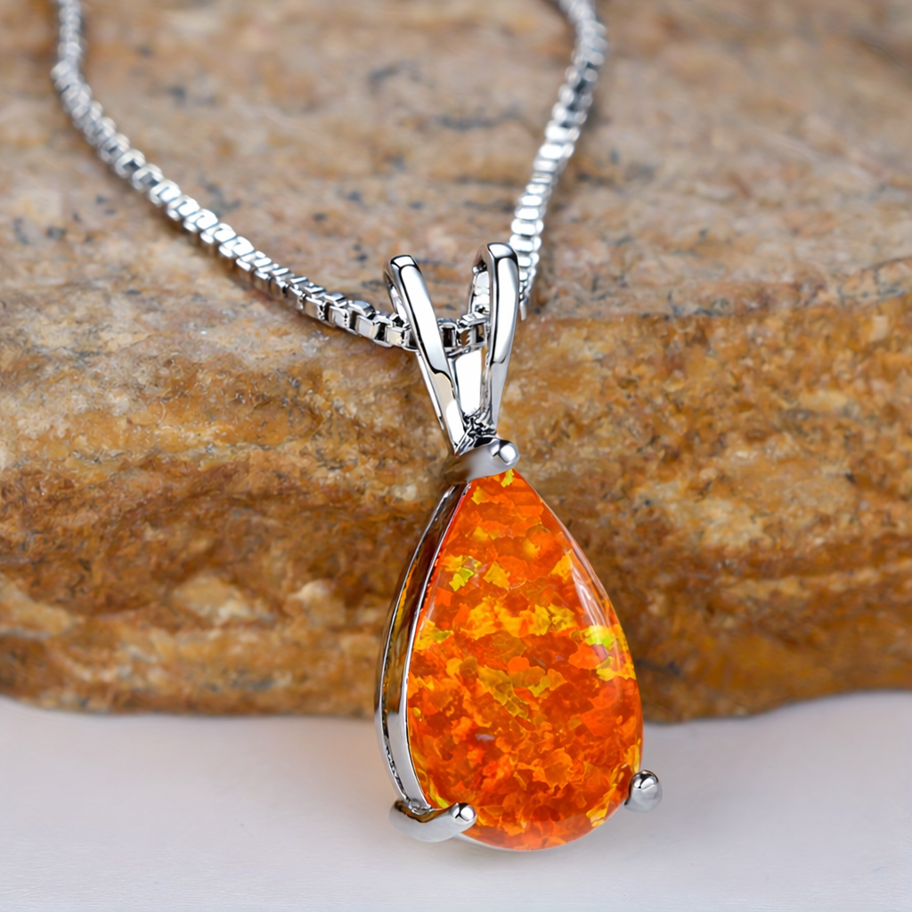 Collier Pendentif Infini en Opale