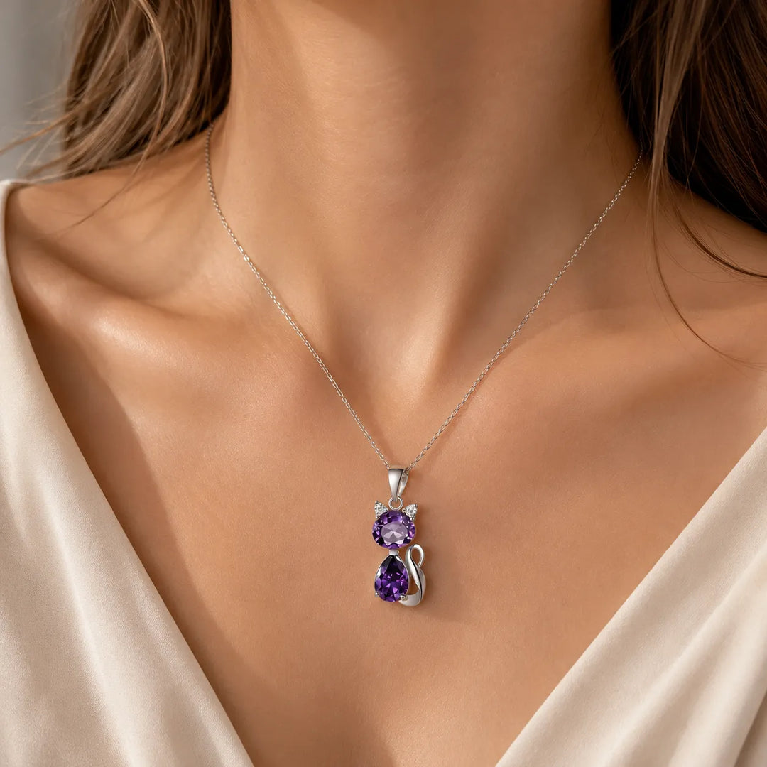 Collier Pendentif Chat en Améthyste Cristalline