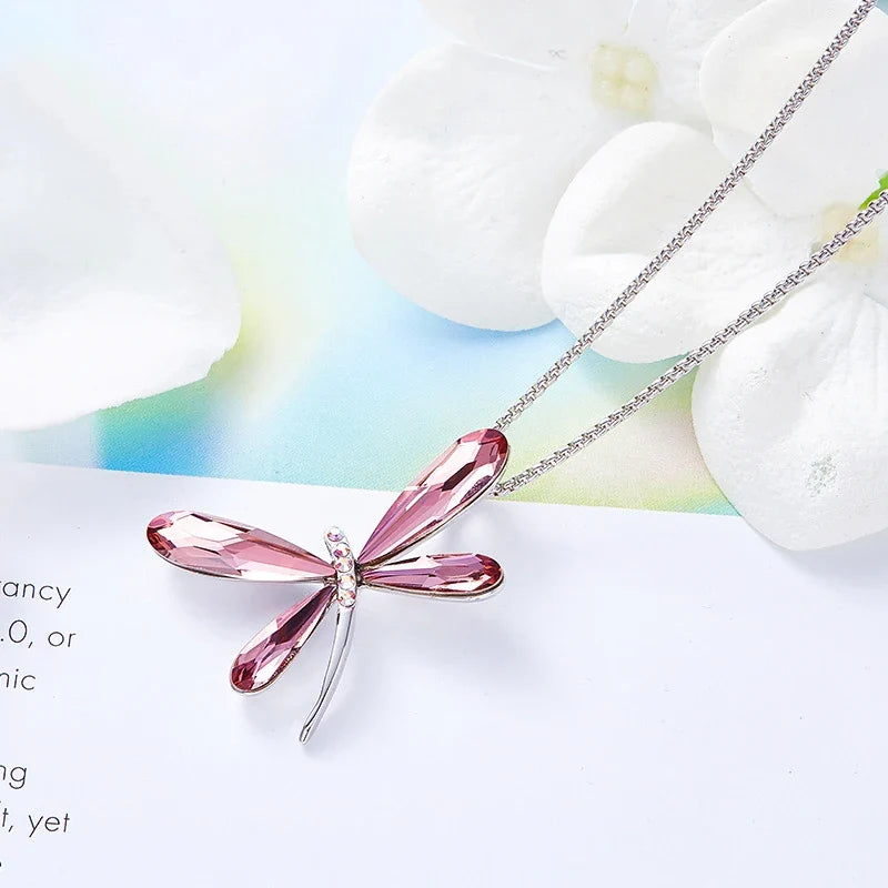 Collier Pendentif Libellule en Cristal Rose