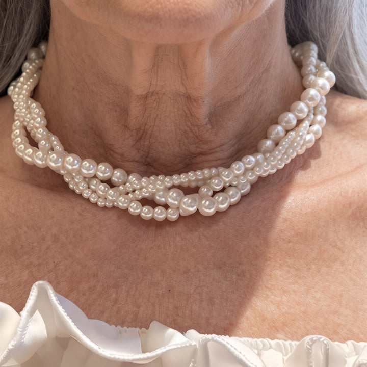 Elegant Statement Pearl Necklace