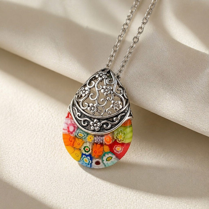 Collier Pendentif en Verre Floral Gravé