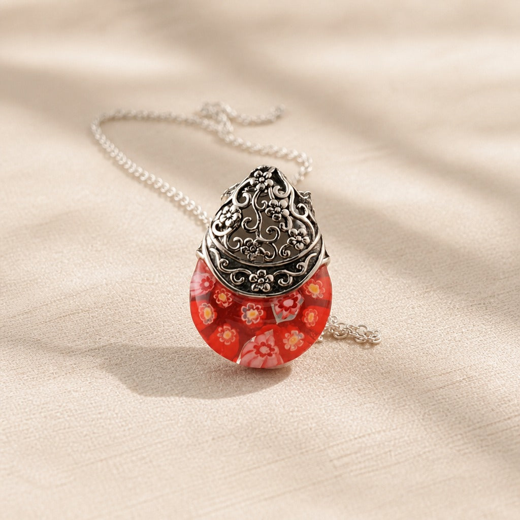 Collier Pendentif en Verre Floral Gravé
