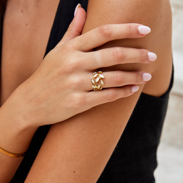 Gold Leaf Pattern Ring