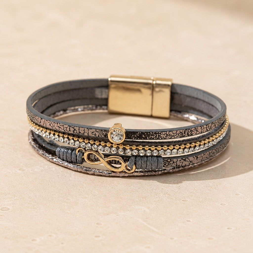 Bracelet en zirconium avec enveloppe en cuir