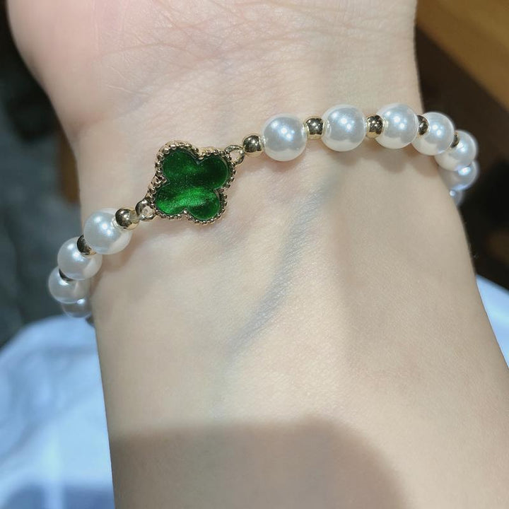 Bracelet en trèfle émeraude orné d&