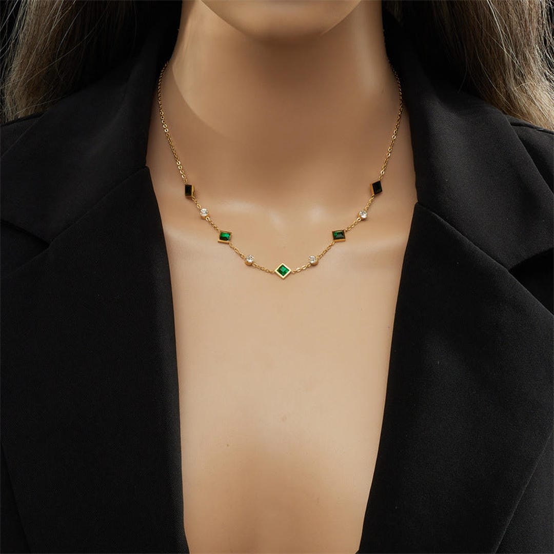 Collier Pendentif Émeraude Royale