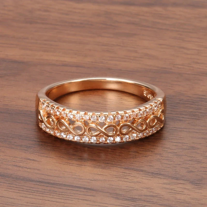 Bague Élégante Infini en Zirconium
