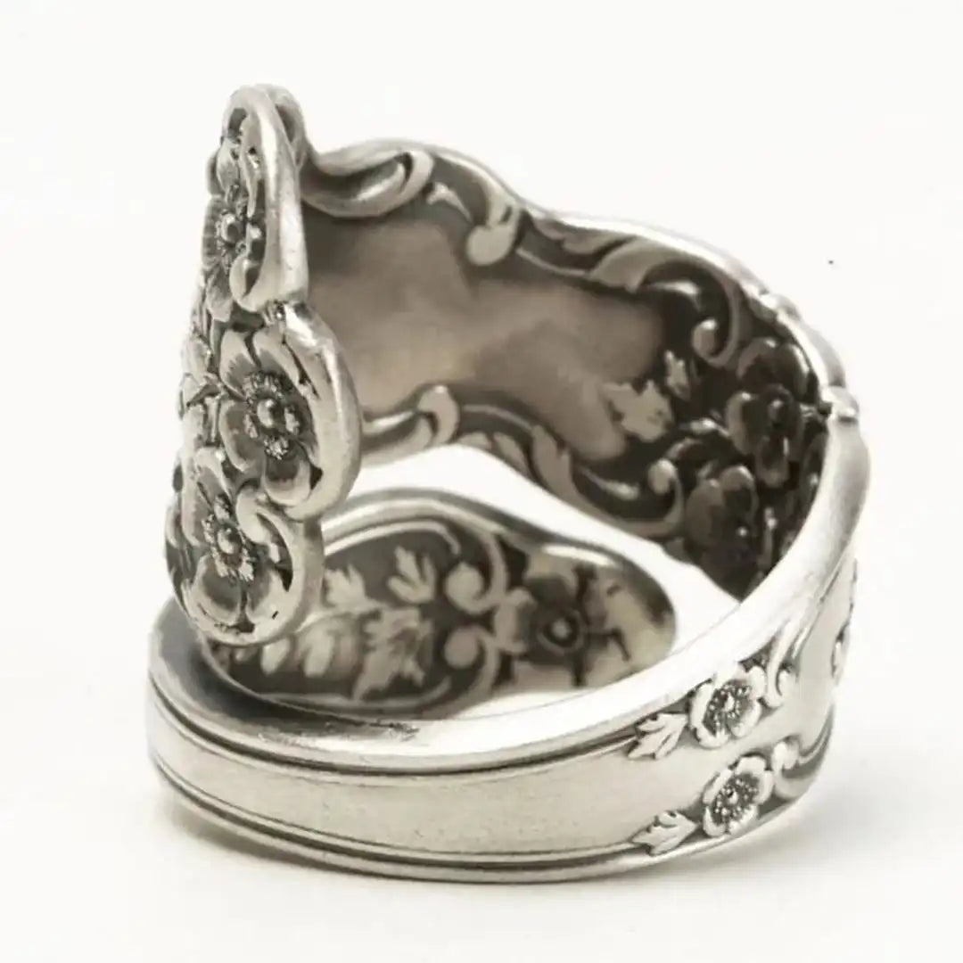 Bague Antique avec Motif Floral Gravé