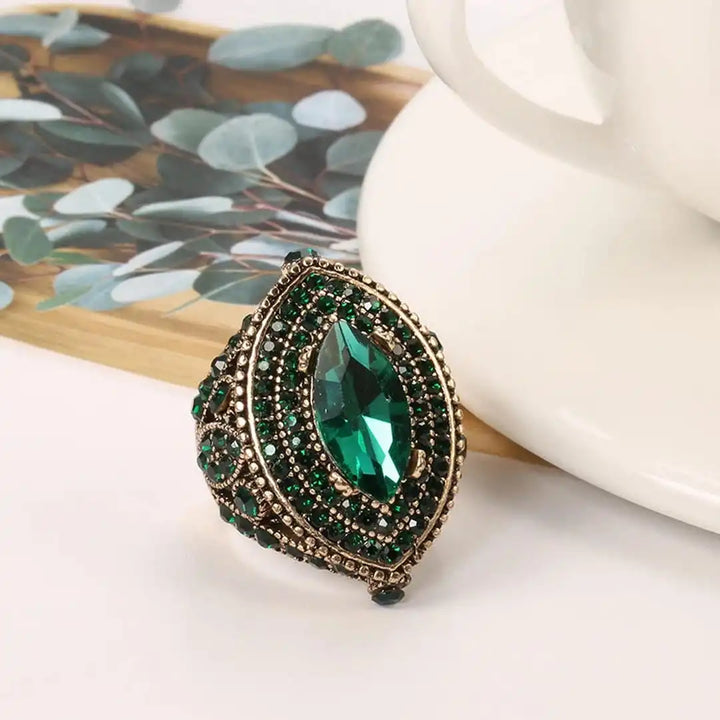 Bague Vintage en Cristal Marquis Doré