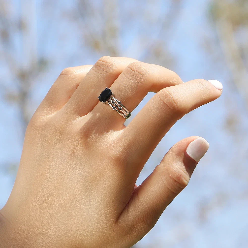 Bague Classique en Zirconium Noir de Beauté