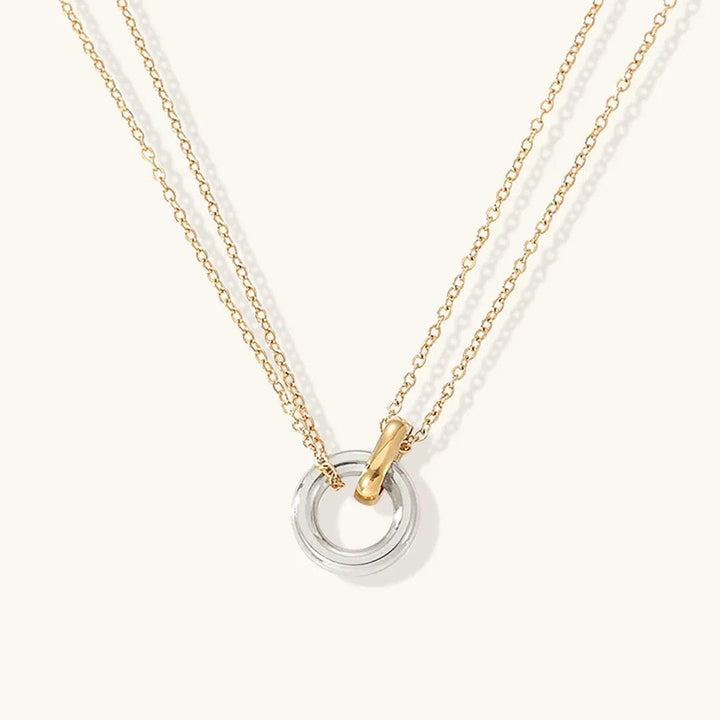 Collier Éblouissant avec Accent en Anneau