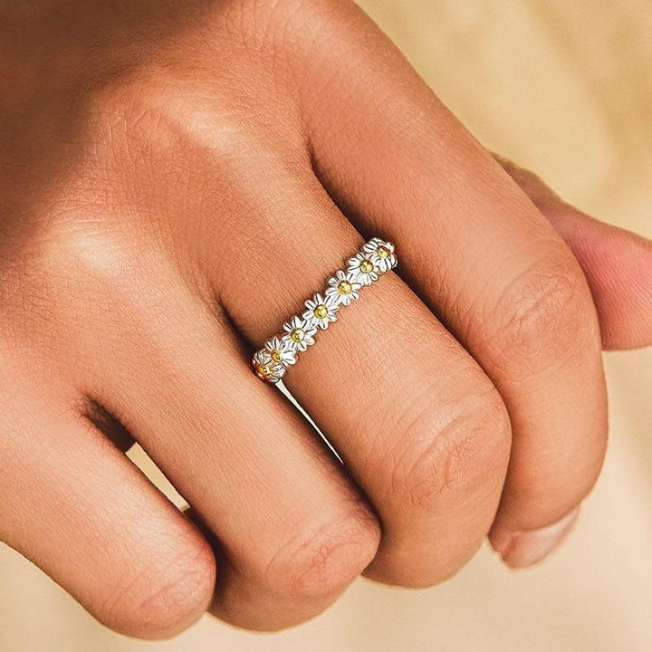 Silver Daisy Ring with Enamel