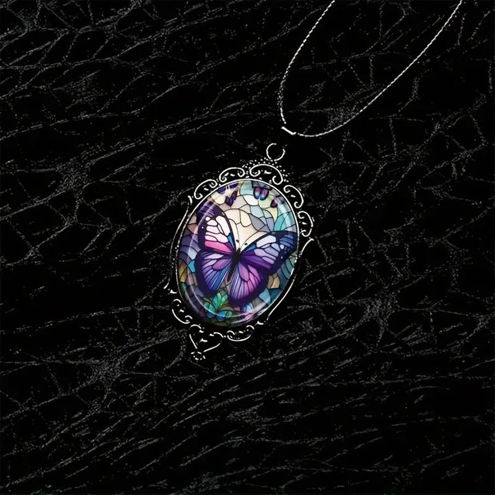 Collier Pendentif en Forme de Papillon avec Cristal Violet