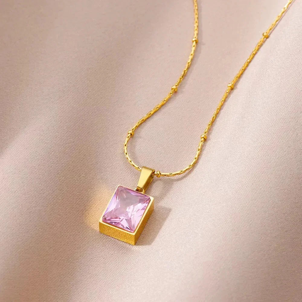 Collier Pendentif Élégance Dorée