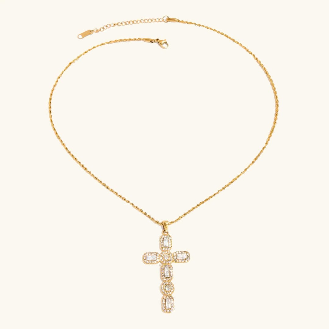 Collier en Croix Dorée Éclatante