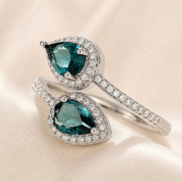 Bague Luxe en Zirconia en Forme de Goutte
