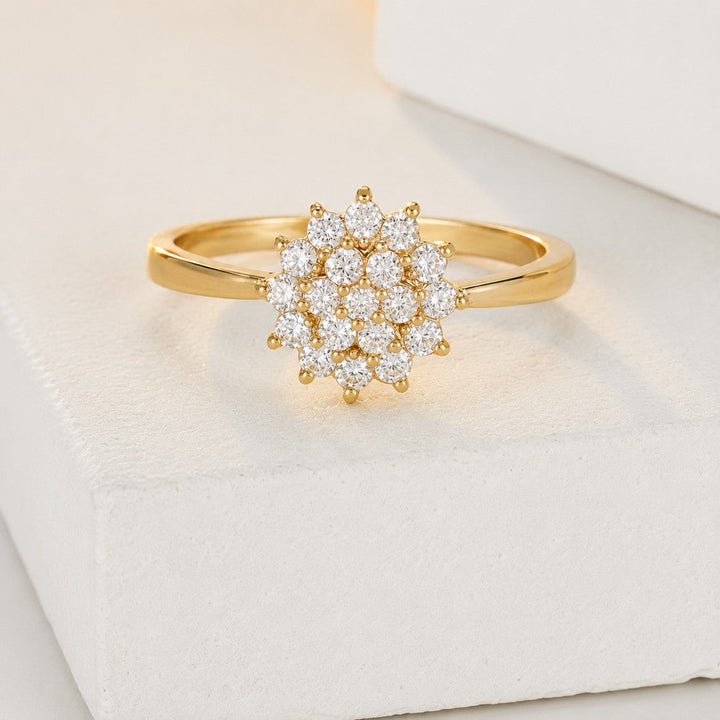 Bague Élégante en Zirconia Florale