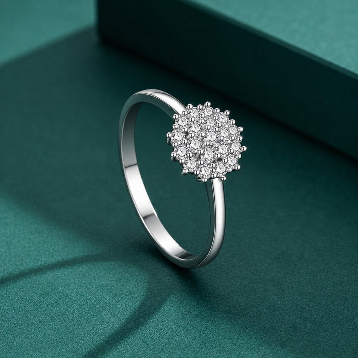Bague Élégante en Zirconia Florale