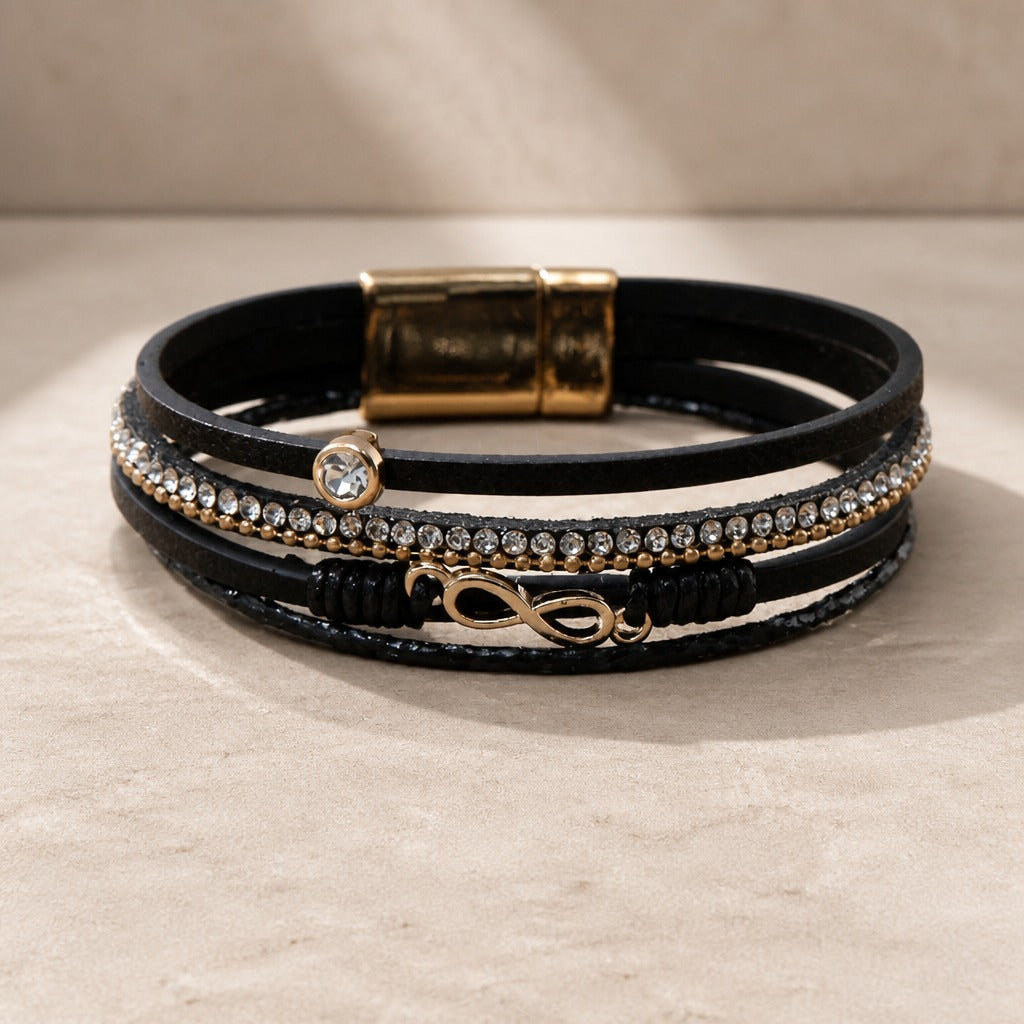 Bracelet en zirconium avec enveloppe en cuir