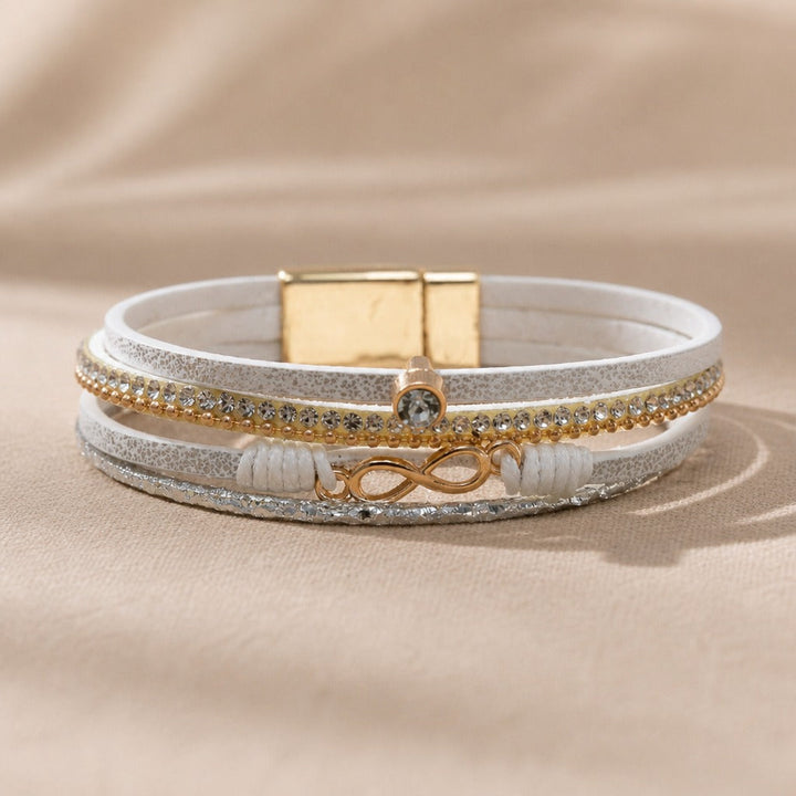 Bracelet en zirconium avec enveloppe en cuir