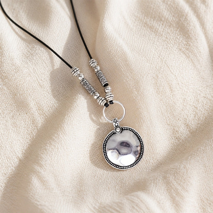 Collier Pendentif Rond Minimaliste