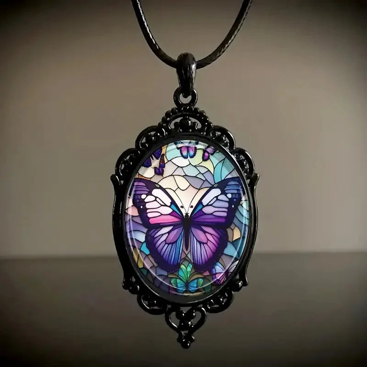 Collier Pendentif en Forme de Papillon avec Cristal Violet