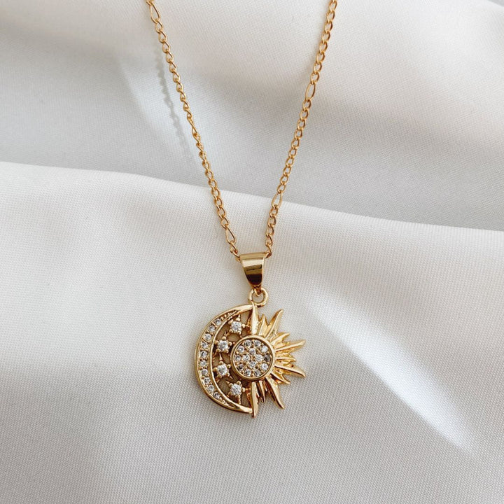 Collier Pendentif Lune et Soleil
