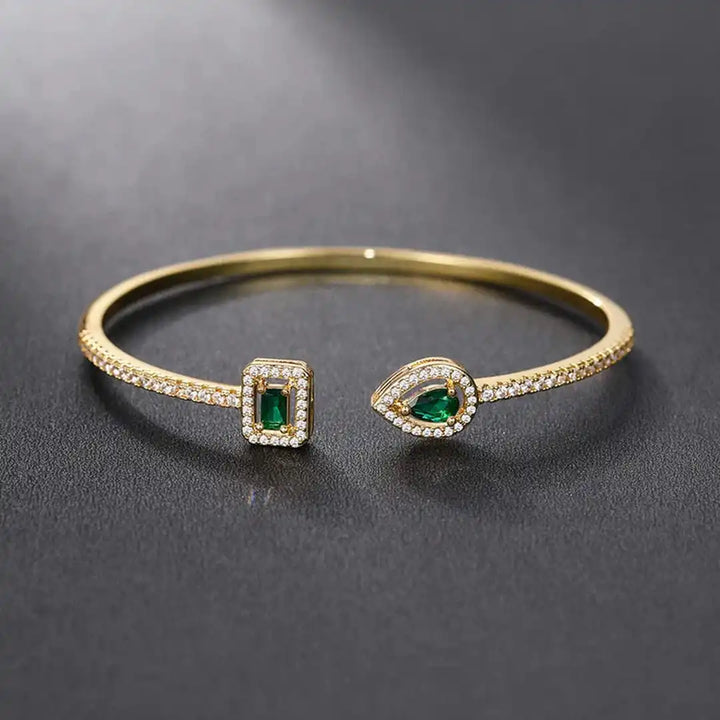 Bracelet Ouvert Élégant en Émeraude