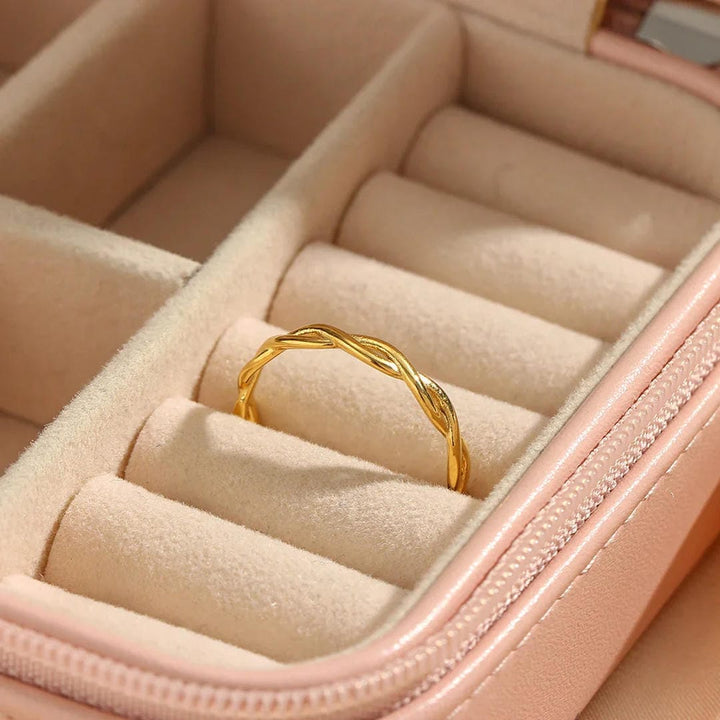Bague Vintage en Or Tordue