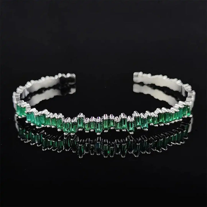 Bracelet jonc moderne en émeraude zigzag