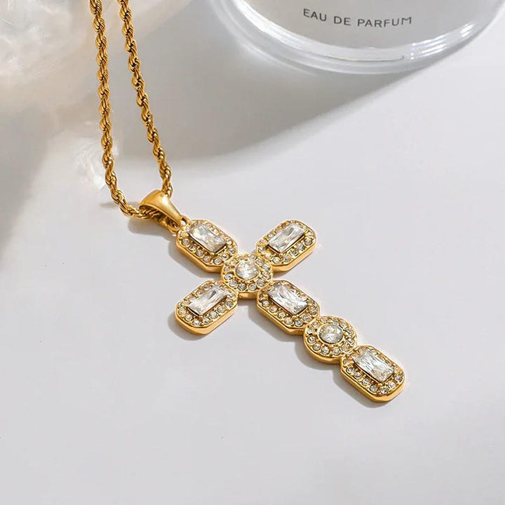 Collier en Croix Dorée Éclatante