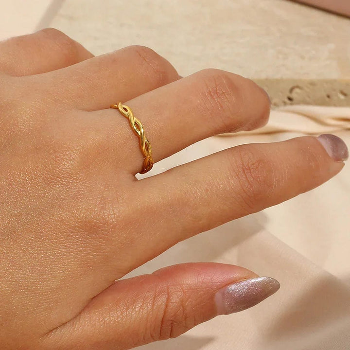 Bague Vintage en Or Tordue