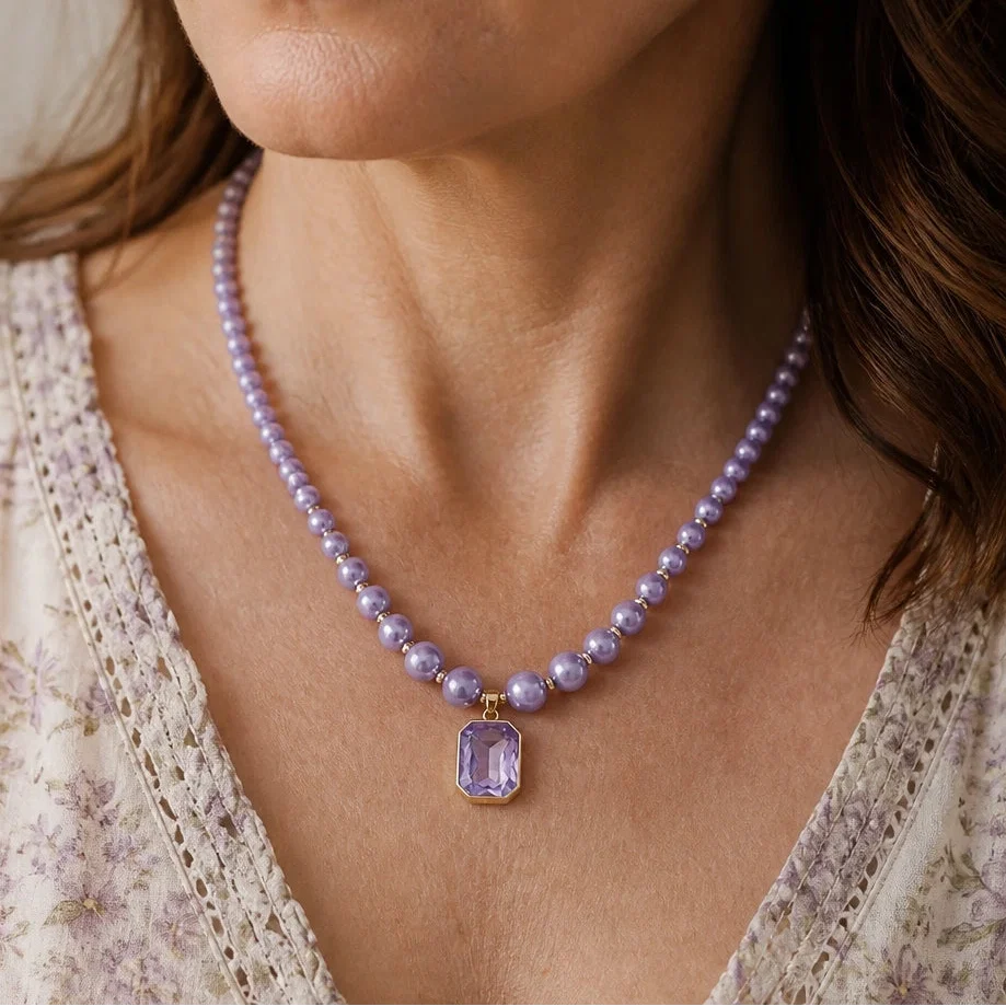Collier avec Pendentif en Améthyste sur Chaîne de Perles