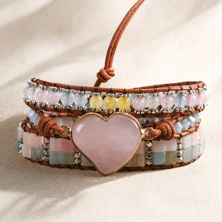 Bracelet en cuir tressé avec pierre en forme de cœur
